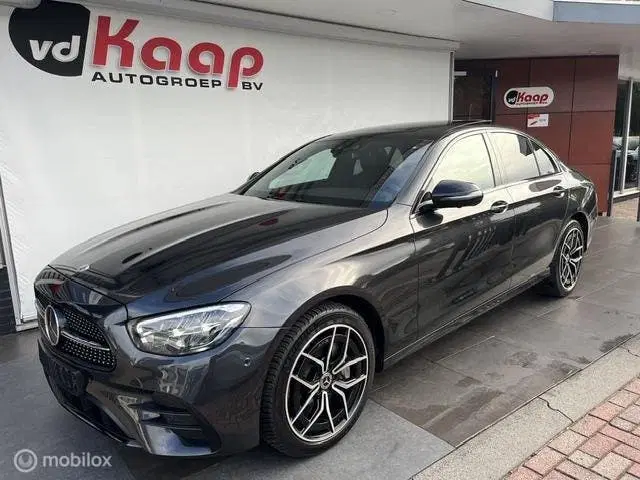 Mercedes-Benz E-Klasse Mercedes E-klasse 300 e 4MATIC AMG Line AM uit 2022, foto 6