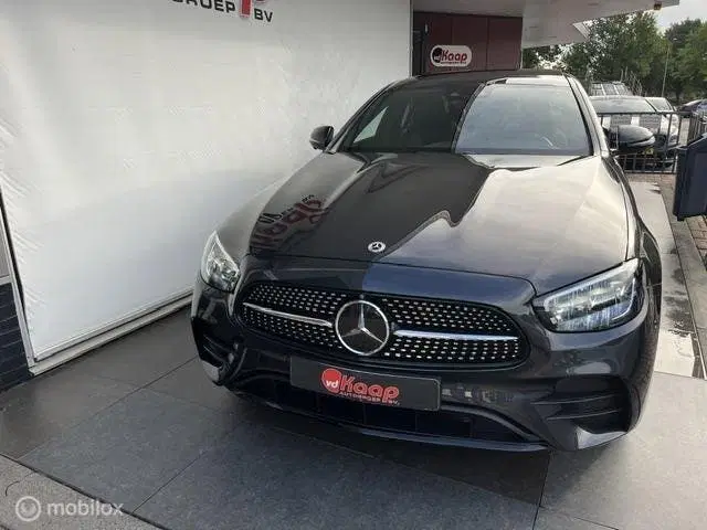 Mercedes-Benz E-Klasse Mercedes E-klasse 300 e 4MATIC AMG Line AM uit 2022, foto 8