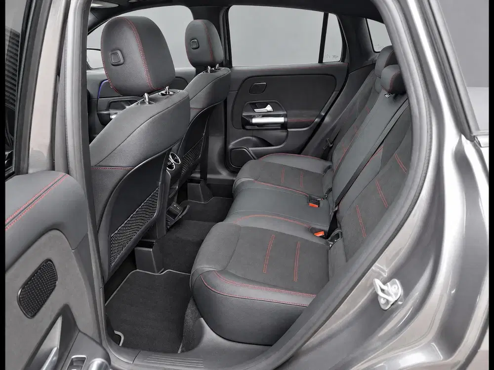 Mercedes-Benz GLA 250 e Business Solution AMG uit 2025, foto 7