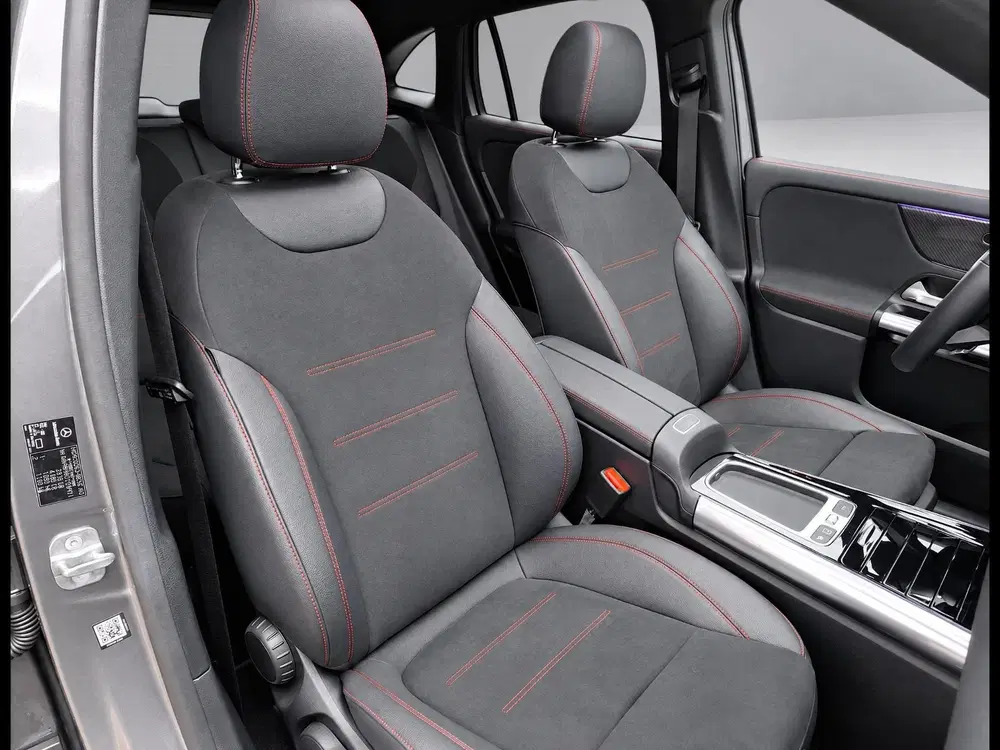 Mercedes-Benz GLA 250 e Business Solution AMG uit 2025, foto 8