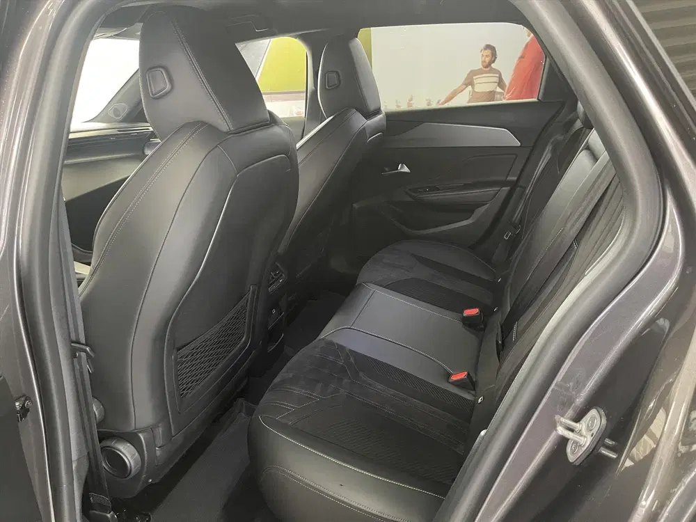 Peugeot 308 1.2 Puretech 130pk EAT8 GT *NAVI uit 2023, foto 6