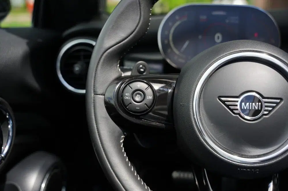 Mini Cabrio 2.0 JCW CHILI uit 2020, foto 15