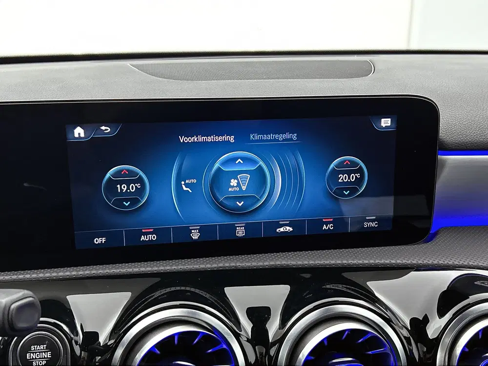 Mercedes-Benz A-Klasse 250 e AMG Line uit 2022, foto 11
