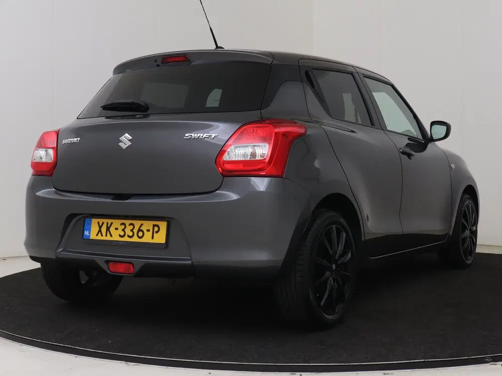 Suzuki Swift 1.2 Select uit 2019, foto 2