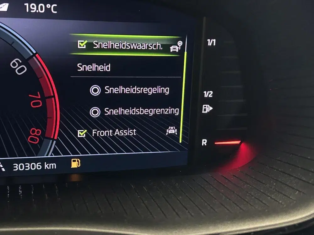 Skoda Fabia 1.0 TSI Business Edition Navigatie uit 2024, foto 15