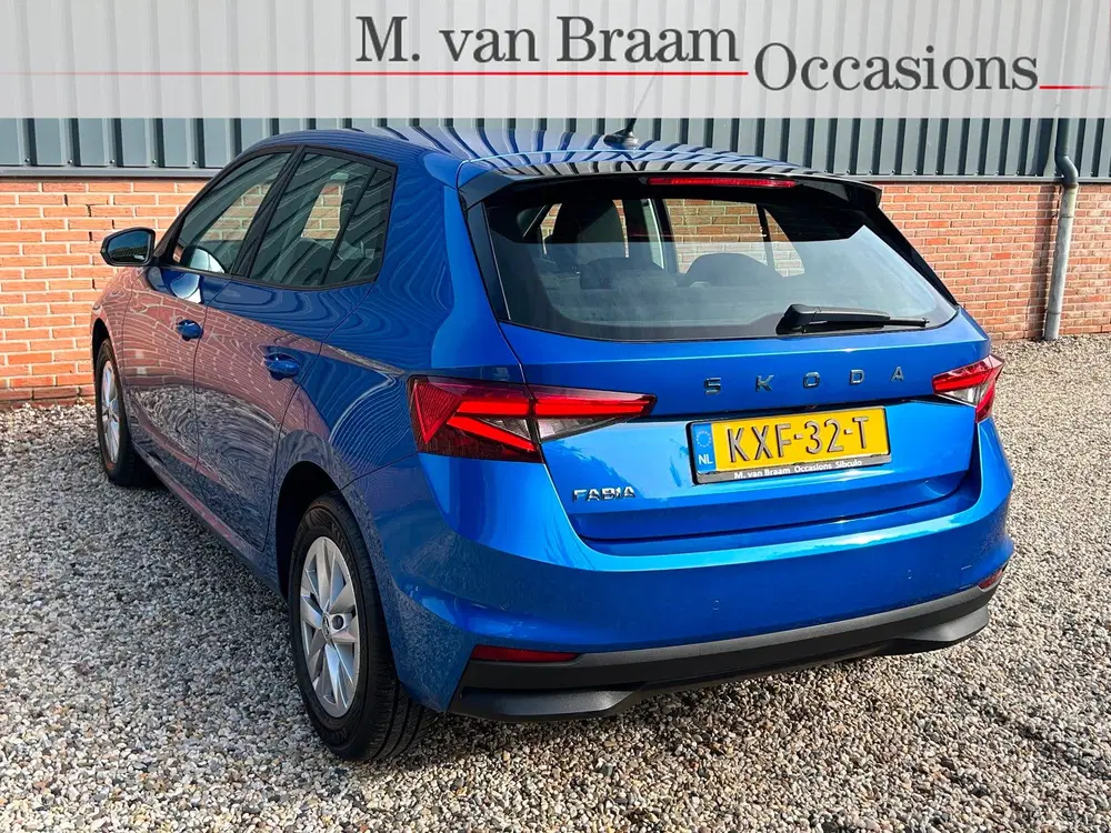 Skoda Fabia 1.0 TSI Business Edition Navigatie uit 2024, foto 5