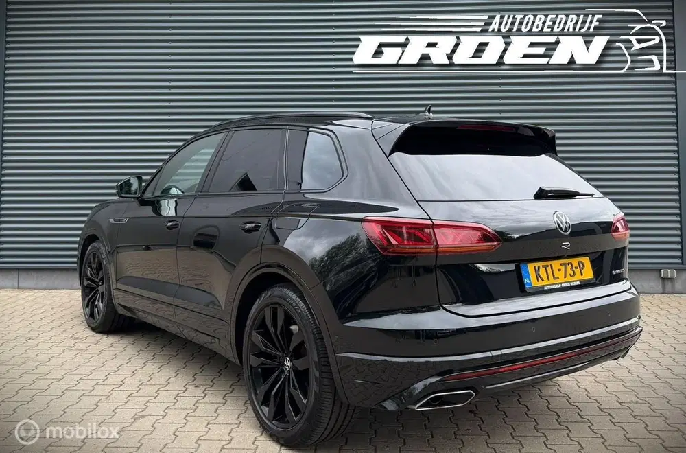 Volkswagen Touareg 3.0 TSi 4MOTION R-LINE PANO uit 2023, foto 14