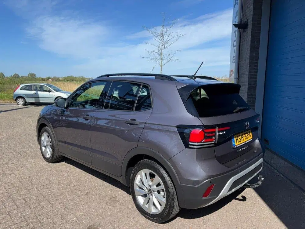 Volkswagen T-Cross 1.0 TSI LIFE EDITION uit 2024, foto 3