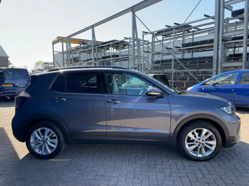 Volkswagen T-Cross 1.0 TSI LIFE EDITION uit 2024, foto 6