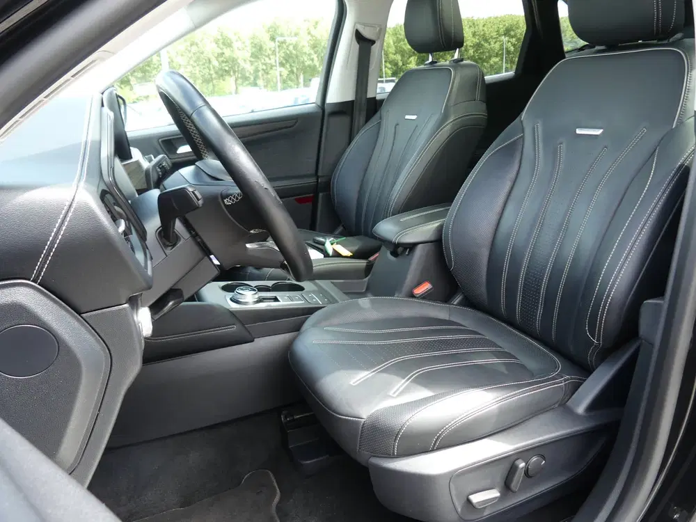Ford Kuga 2.5 PHEV Vignale uit 2021, foto 12