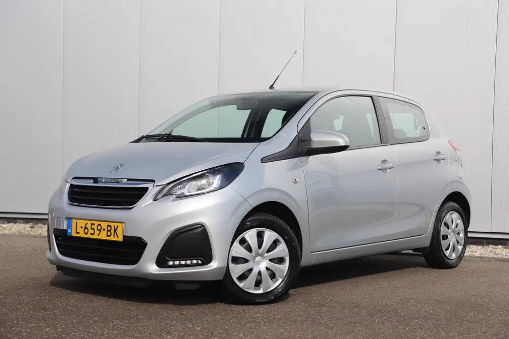 Peugeot 108 1.0 e-VTi Active NAP All-season banden Air uit 2021, foto 2