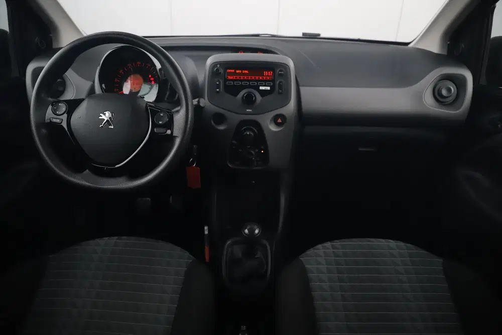 Peugeot 108 1.0 e-VTi Active Radio Bluetooth Airco Ele uit 2021, foto 12