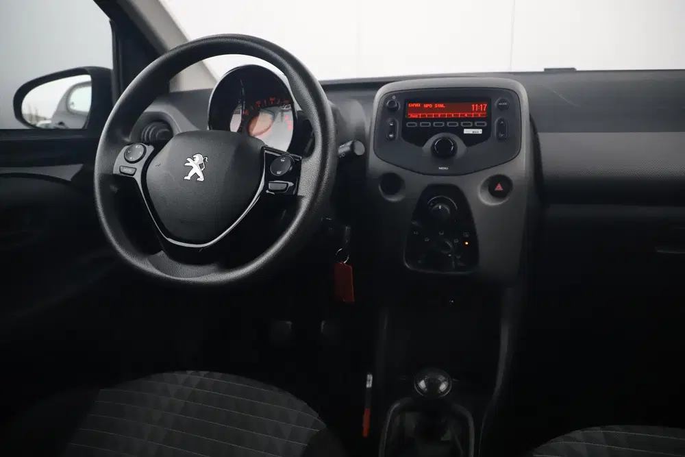 Peugeot 108 1.0 e-VTi Active Radio Bluetooth Airco Ele uit 2021, foto 13