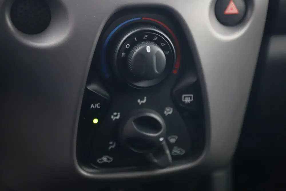 Peugeot 108 1.0 e-VTi Active Radio Bluetooth Airco Ele uit 2021, foto 15