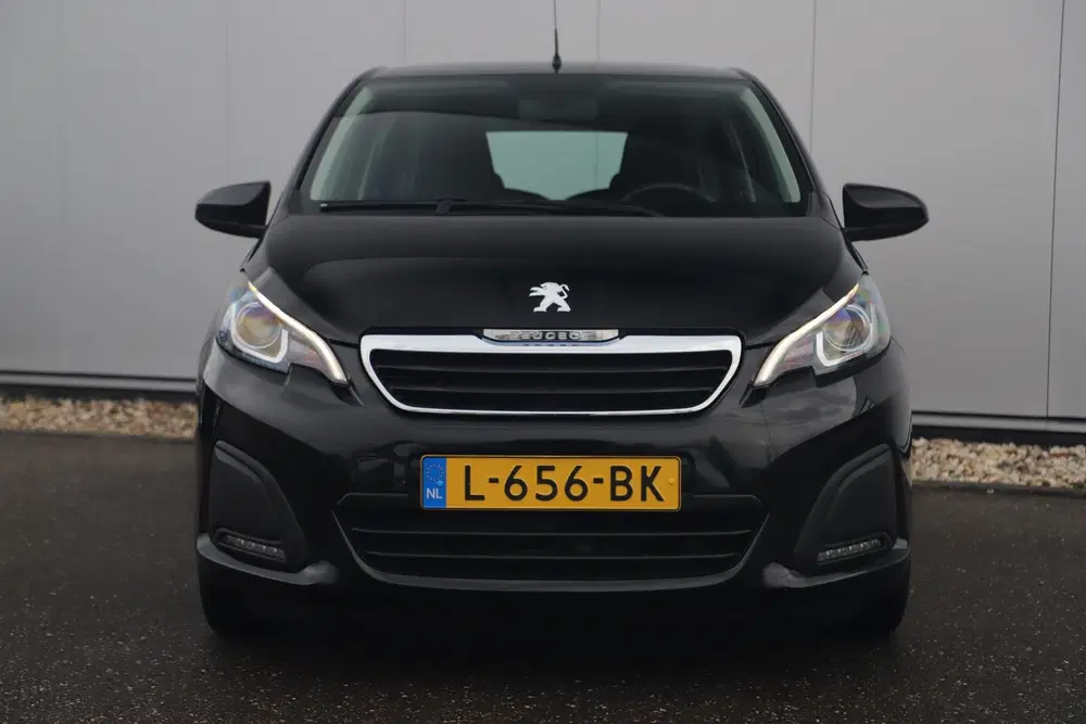 Peugeot 108 1.0 e-VTi Active Radio Bluetooth Airco Ele uit 2021, foto 2