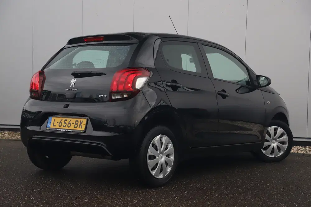 Peugeot 108 1.0 e-VTi Active Radio Bluetooth Airco Ele uit 2021, foto 4