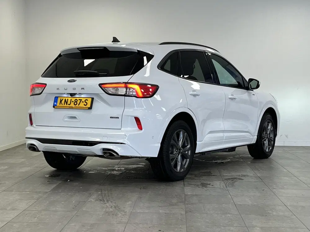 Ford Kuga 2.5 PHEV ST-Line uit 2023, foto 2