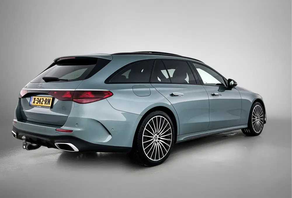 Mercedes-Benz E-Klasse 300 e AMG Line Trekhaak uit 2024, foto 2