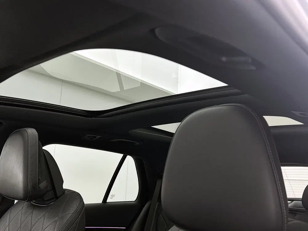 Mercedes-Benz E-Klasse 300 e AMG Line Trekhaak uit 2024, foto 4