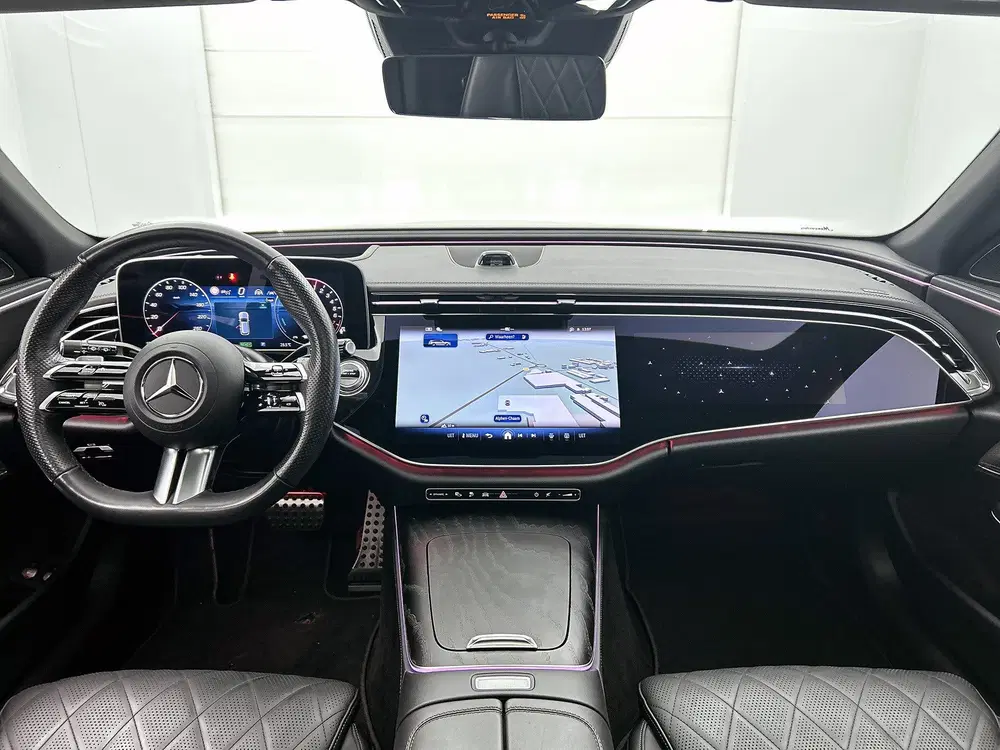 Mercedes-Benz E-Klasse 300 e AMG Line Trekhaak uit 2024, foto 5