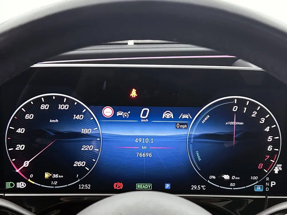 Mercedes-Benz E-Klasse 300 e AMG Line Trekhaak uit 2024, foto 6