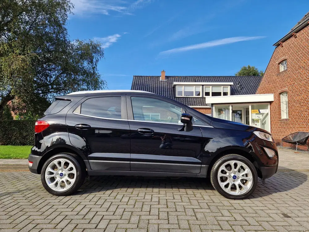 Ford EcoSport 1.0 EcoBoost Titanium AUTOMAAT uit 2020, foto 2