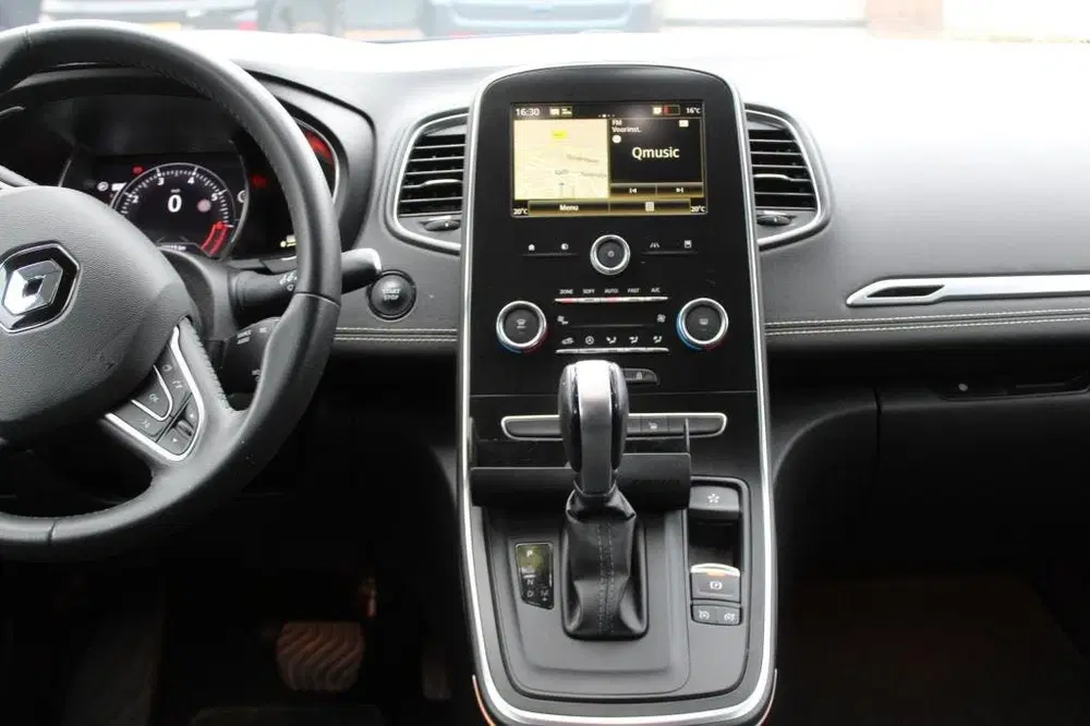 Renault Scenic 1.3 TCe Limited Automaat uit 2019, foto 8