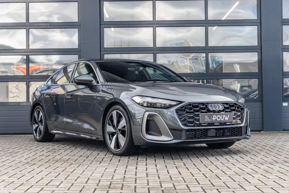 Audi A5 2.0 e-hybrid 299pk quattro S edition uit 2025, foto 11
