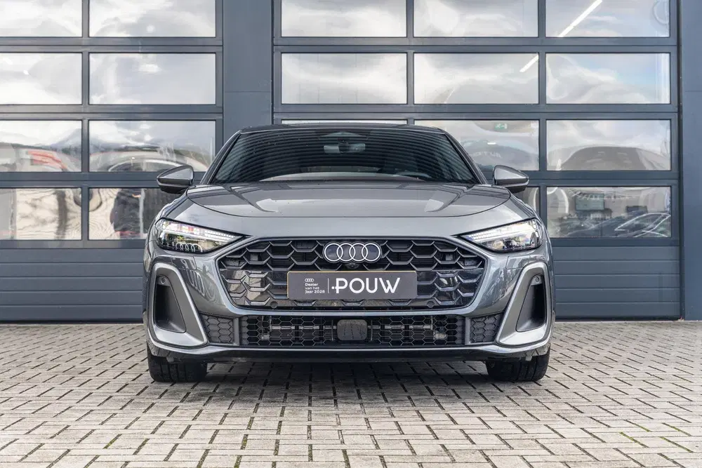 Audi A5 2.0 e-hybrid 299pk quattro S edition uit 2025, foto 9