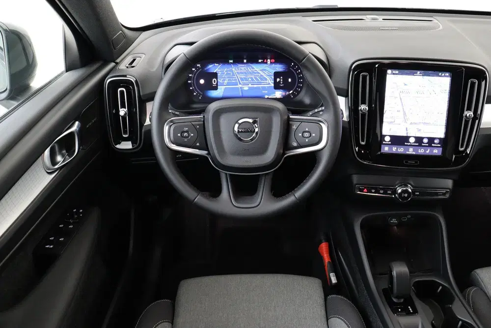 Volvo XC40 B3 (M-HYBRID) CORE BUSINESS EDITION -HARMA uit 2026, foto 2
