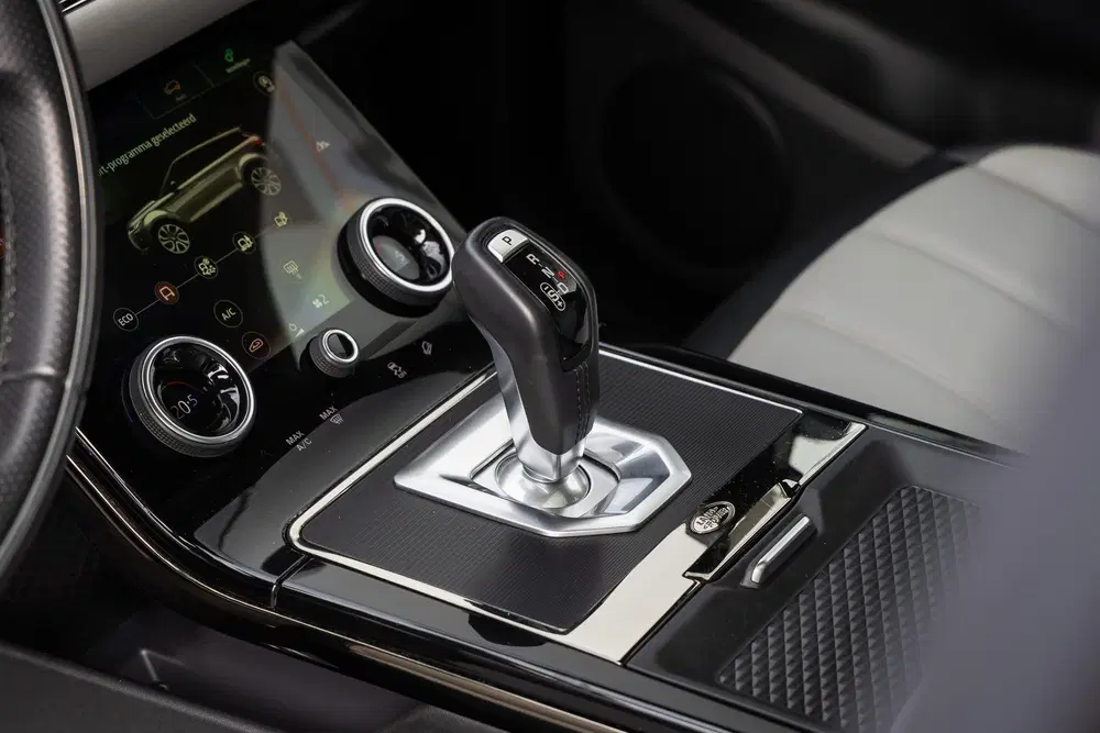 Land Rover Range Rover Evoque 1.5 P300e AWD R-D SE Panoramad uit 2020, foto 15