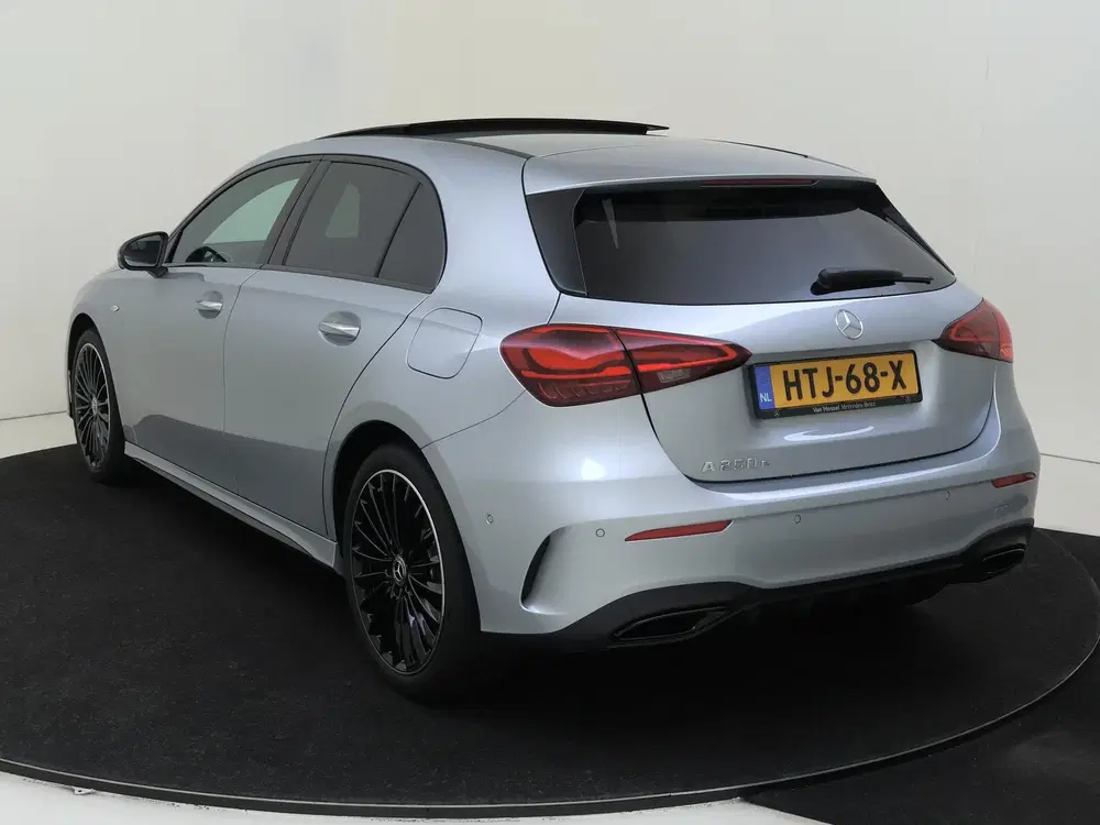 Mercedes-Benz A-Klasse 250 e Star Edition AMG Line uit 2025, foto 7