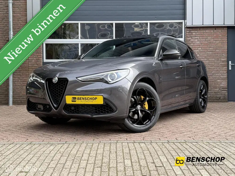 Alfa Romeo Stelvio 2.0 T AWD Veloce Panodak Leer Navi Carpla uit 2020