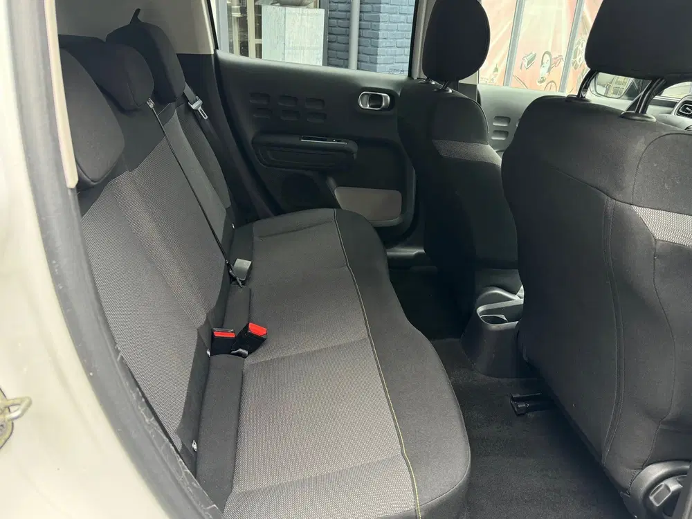 Citroën C3 Citroen C3 1.2 PureTech S&S Shine uit 2019, foto 11