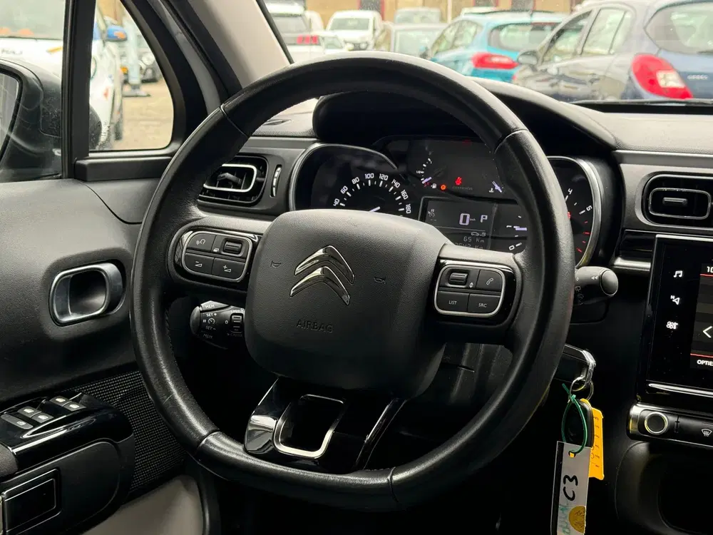 Citroën C3 Citroen C3 1.2 PureTech S&S Shine uit 2019, foto 13
