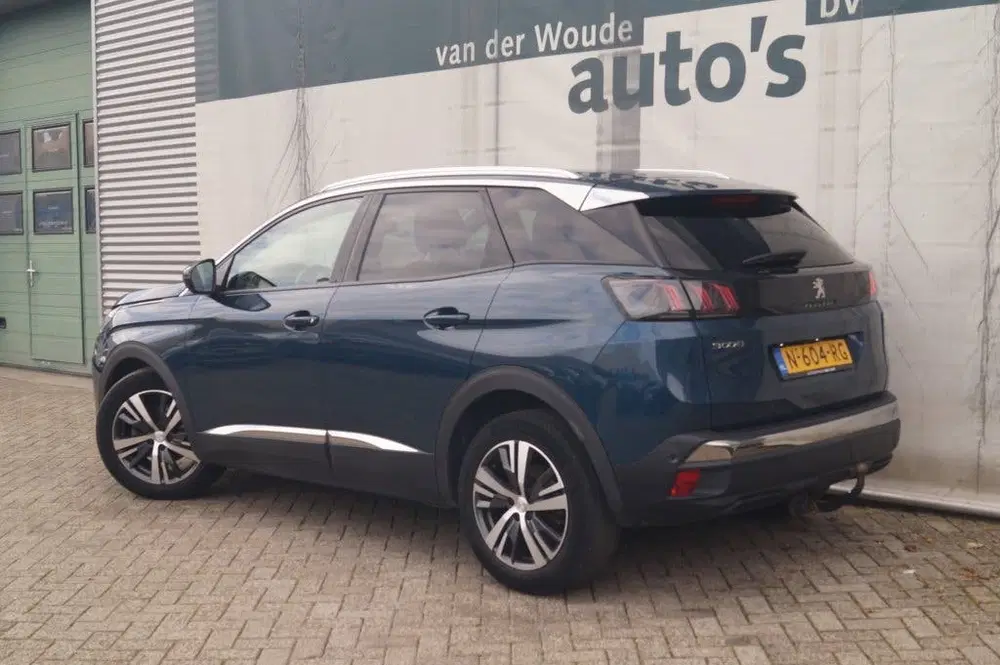 Peugeot 3008 1.2 PureTech 130pk Allure -NAVI-ECC-PDC-CA uit 2022, foto 6