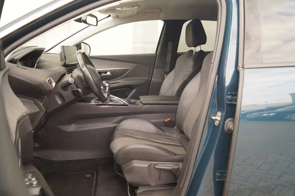 Peugeot 3008 1.2 PureTech 130pk Allure -NAVI-ECC-PDC-CA uit 2022, foto 7