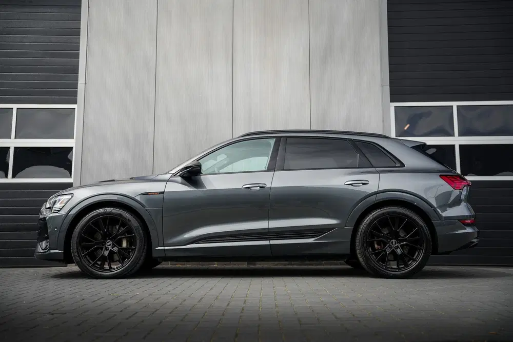 Audi e-tron 55 Quattro 408 pk Edition 95 kWh S-Line uit 2021, foto 6