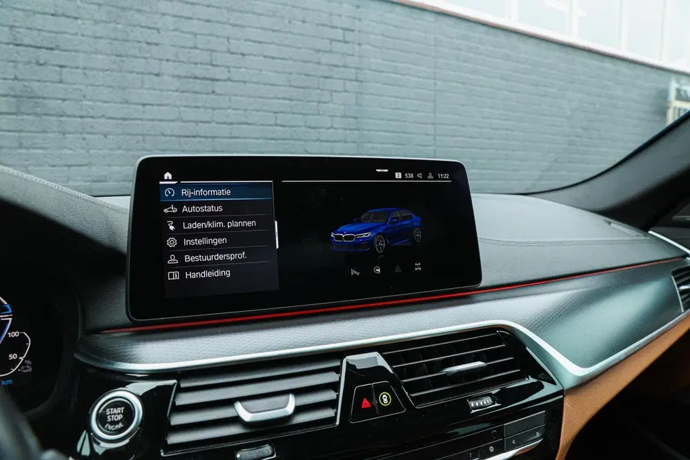 BMW 5-serie 545e xDrive M-SPORT LASER HARMAN KARDON CA uit 2023, foto 15