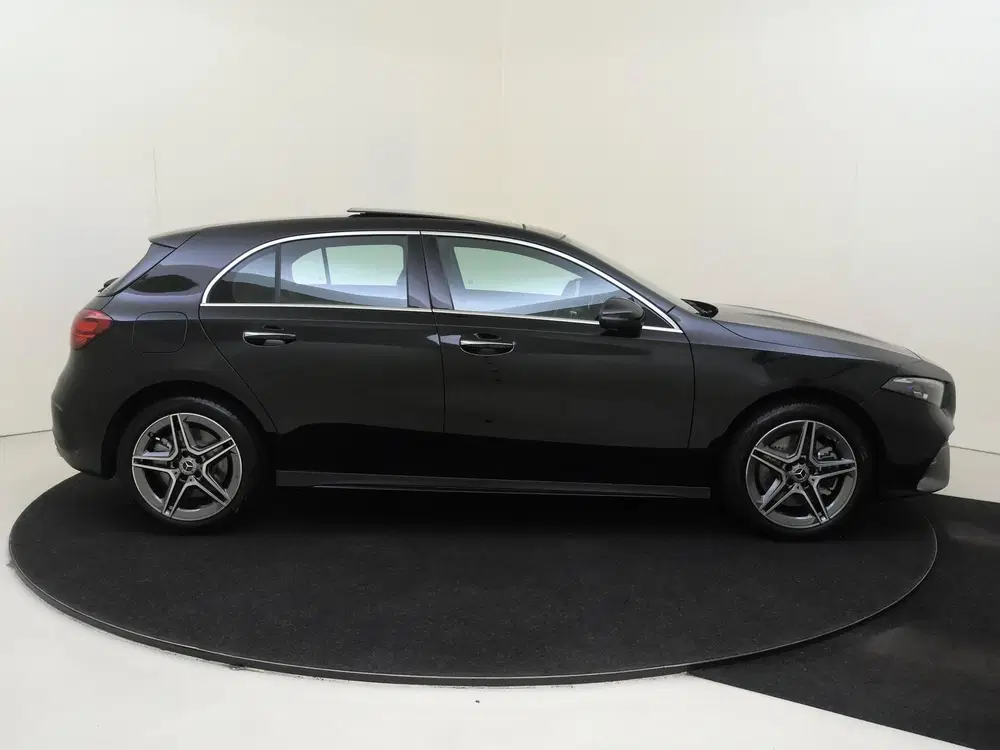 Mercedes-Benz A-Klasse 250 e Business Solution AMG Panoramad uit 2026, foto 8