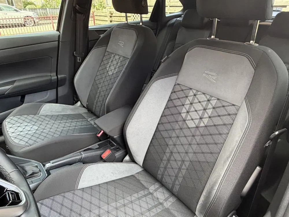 Volkswagen Taigo 1.0 TSI R-Line Business uit 2023, foto 12