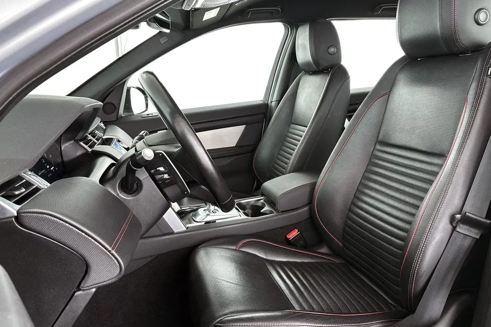 Land Rover Discovery Sport P300e 1.5 R-Dynamic SE Leder Acht uit 2021, foto 6