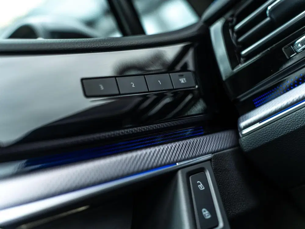Volkswagen Touareg 3.0 TSI eHybrid R-Line uit 2022, foto 14