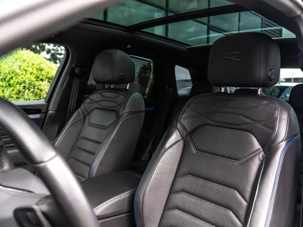 Volkswagen Touareg 3.0 TSI eHybrid R-Line uit 2022, foto 15