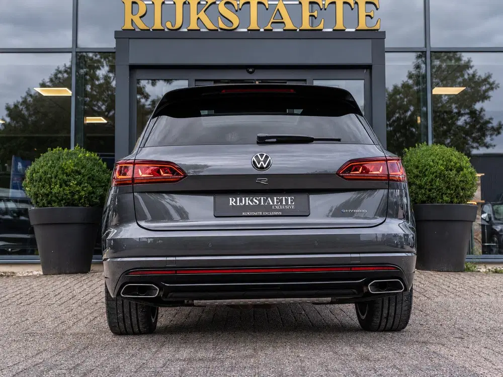 Volkswagen Touareg 3.0 TSI eHybrid R-Line uit 2022, foto 8