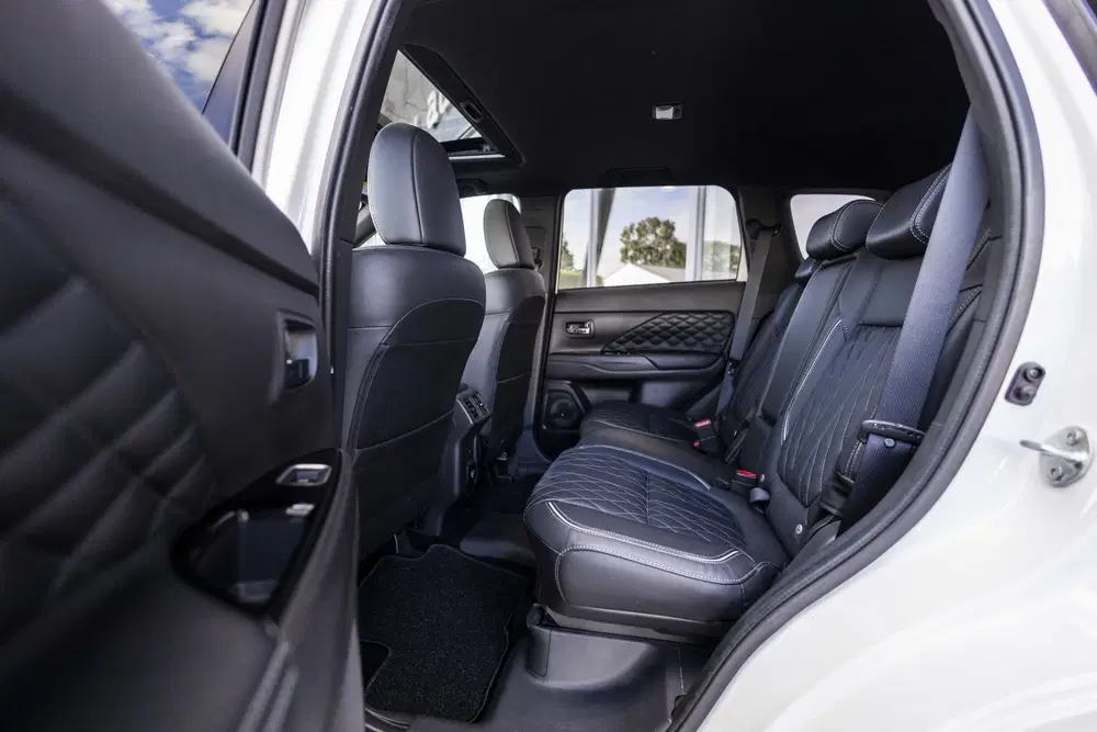 Mitsubishi Outlander 2.4 PHEV Instyle uit 2019, foto 10