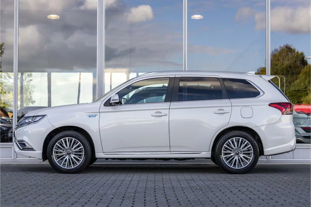Mitsubishi Outlander 2.4 PHEV Instyle uit 2019, foto 5