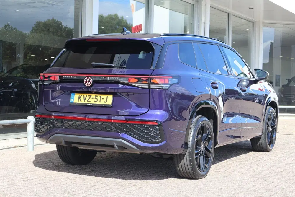 Volkswagen Tayron 1.5 eHybrid 272pk R-Line Edition uit 2025, foto 2
