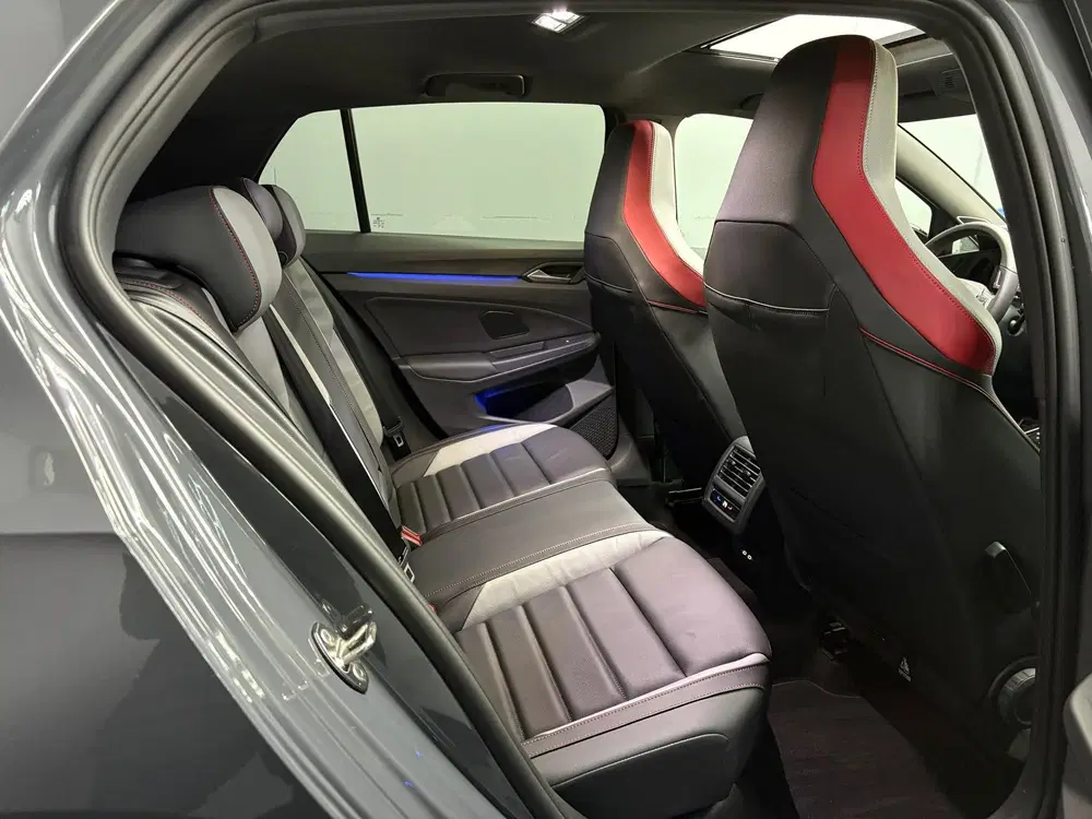 Volkswagen Golf 8.5 GTI 2.0 Pano Headup Leer uit 2025, foto 12