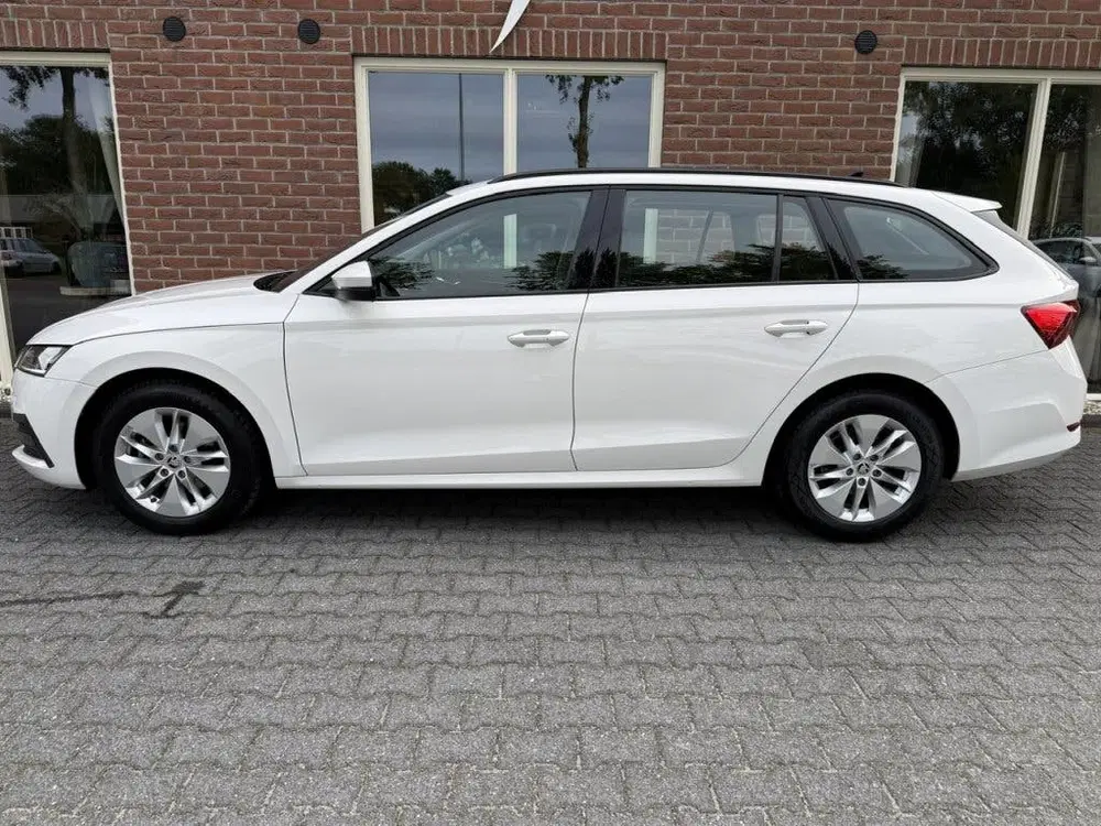 Skoda Octavia 1.0 TSI Ambition VIRTUAL.COCKPIT uit 2022, foto 2